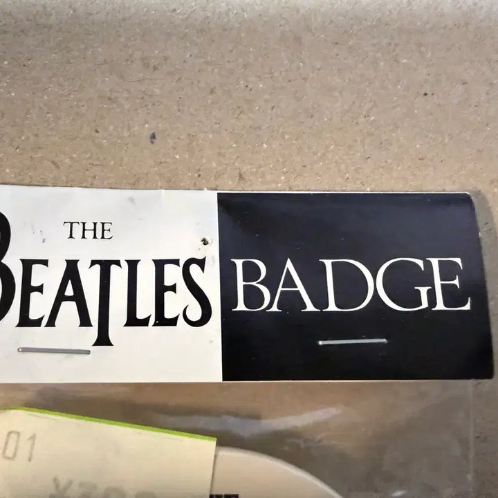 [SOLD OUT] (미개봉 새제품) 일본 비틀즈 뱃지 - The Beatles Badge