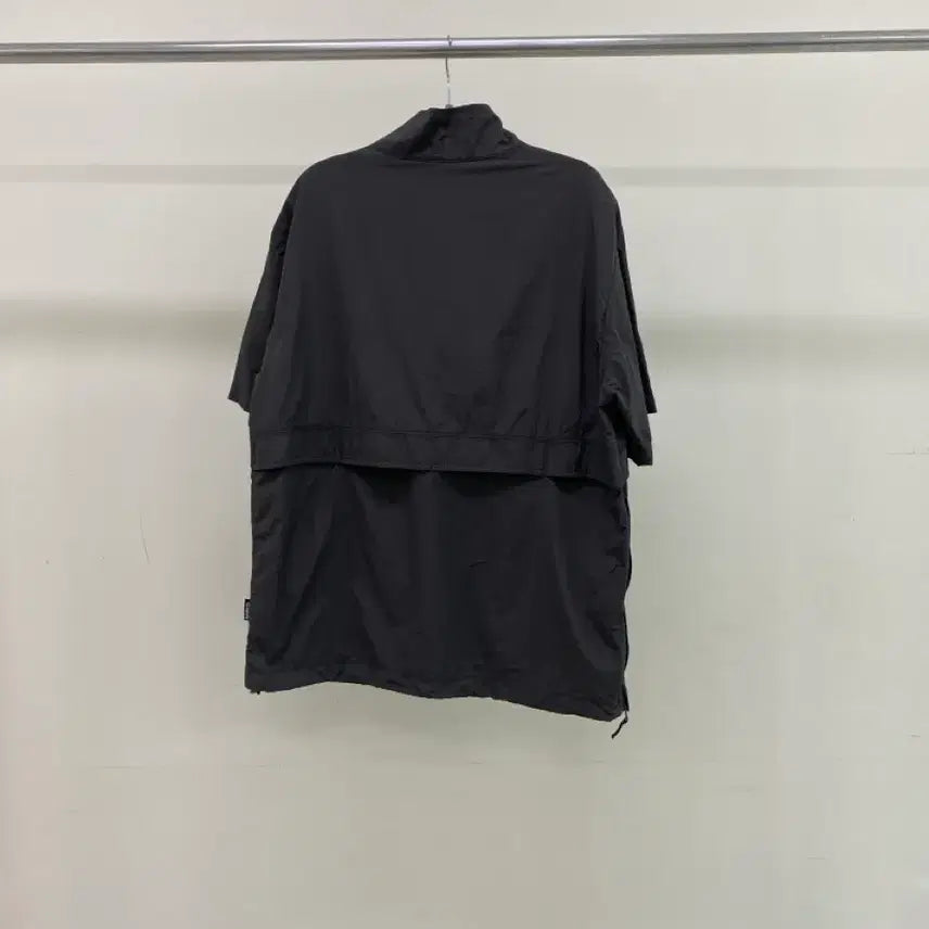 [SOLD OUT] [배럴] 차콜 아노락 반집업 반팔  (M 사이즈)