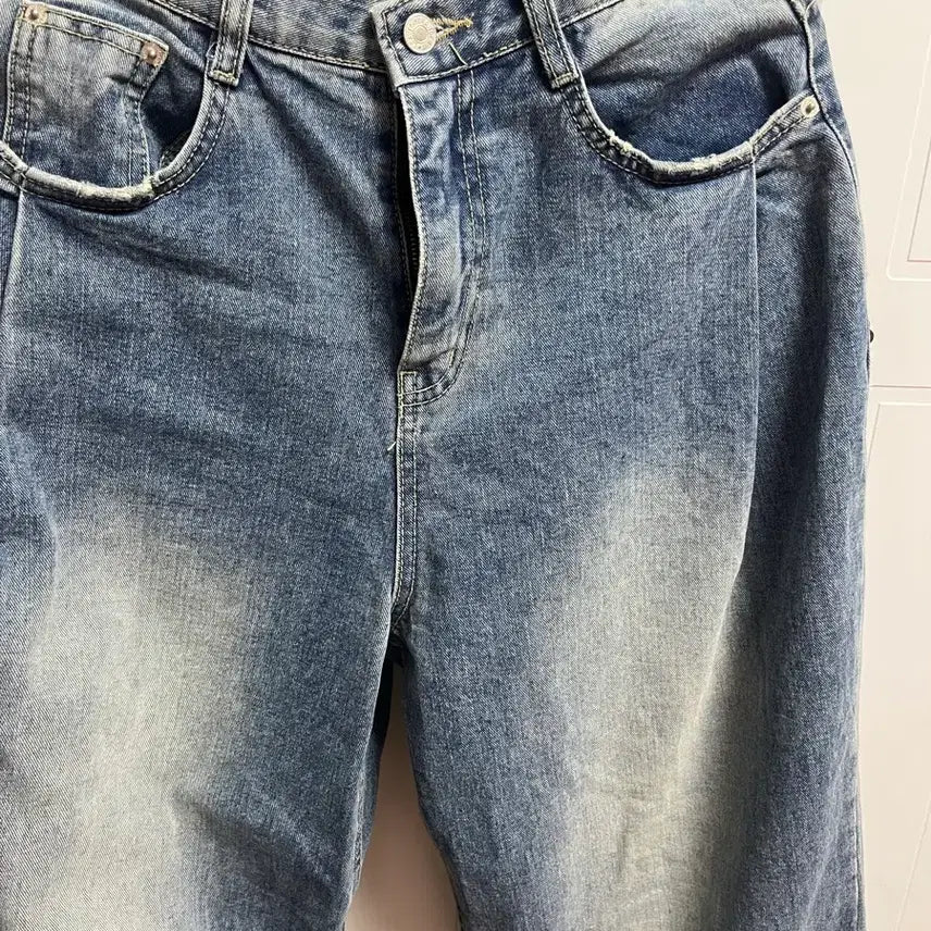 [SOLD OUT] 빈티지 워싱 데님 청바지 벌룬핏 와이드