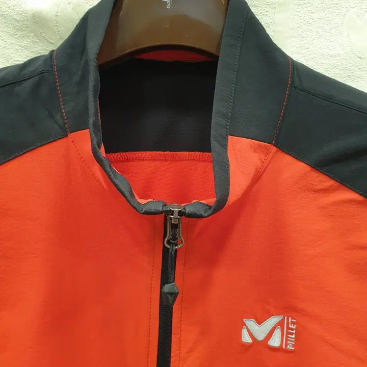 [BUNJANG] Millet Windbreaker Jacket (Red) / 밀레 바람막이 자켓 100 레드