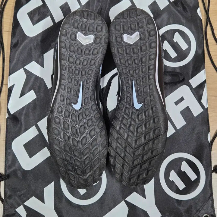 [SOLD OUT] (270) 나이키 줌 베이퍼 16 프로 TF 풋살화