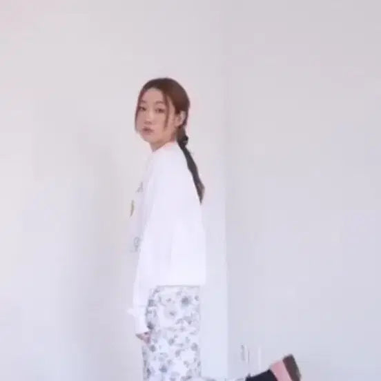 [BUNJANG] Sinoon Rose Printed Skirt (Blue) / (잉화 착용) 시눈 rose printed skirt (blue)