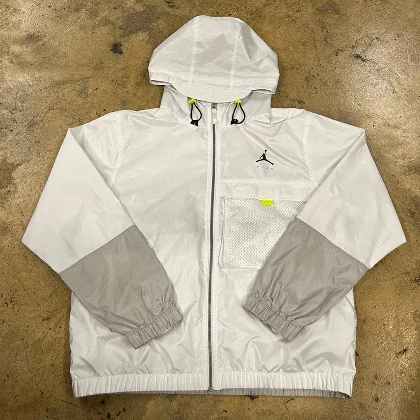 [BUNJANG] Jordan White Hooded Windbreaker Jacket / [정품/L] 조던 화이트 후드 바람막이 자켓
