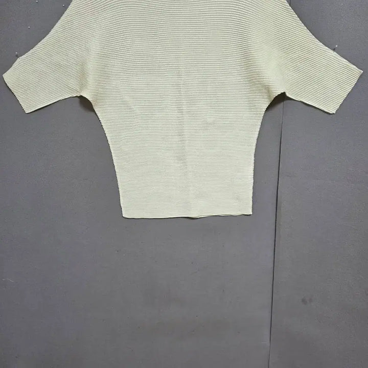 [BUNJANG] Eva Cube Pleated T-Shirt FF / 에바큐브 플리츠 티셔츠 FF    n4719