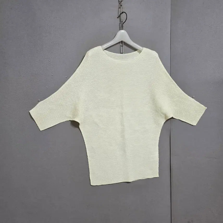 [BUNJANG] Eva Cube Pleated T-Shirt FF / 에바큐브 플리츠 티셔츠 FF    n4719