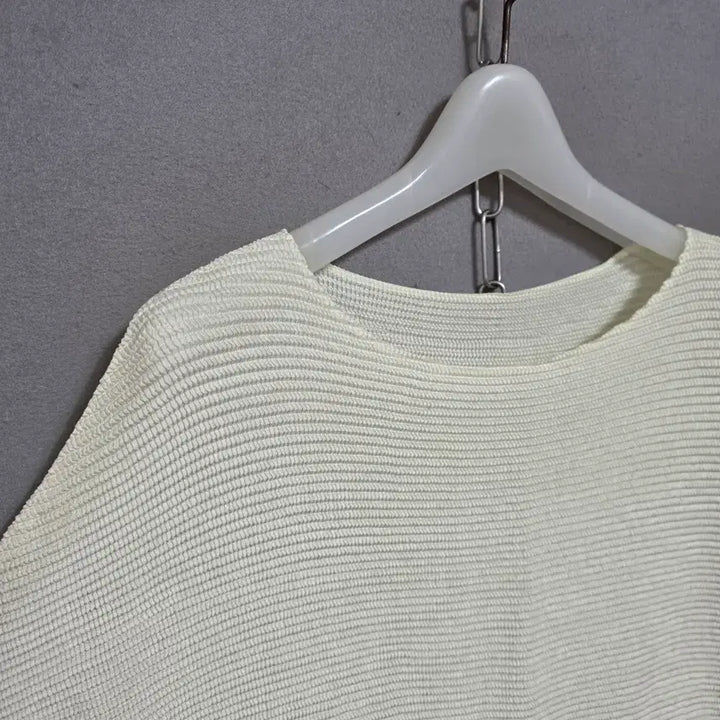 [BUNJANG] Eva Cube Pleated T-Shirt FF / 에바큐브 플리츠 티셔츠 FF    n4719
