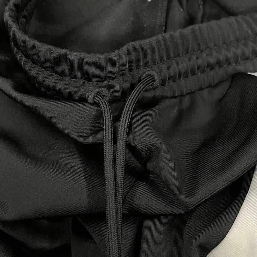 [BUNJANG] Adidas Three Stripes Black Track Pants / [정품/M] 아디다스 삼선 블랙 트랙 바지