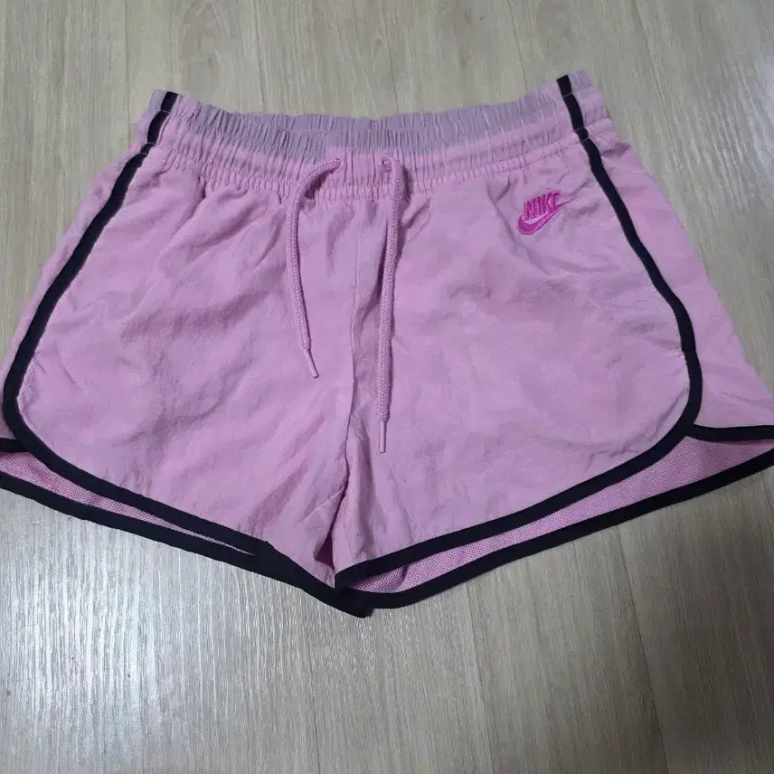 [SOLD OUT] 나이키 핑크 반바지 여성용