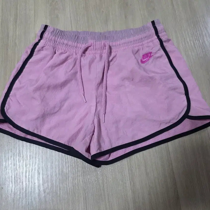[SOLD OUT] 나이키 핑크 반바지 여성용