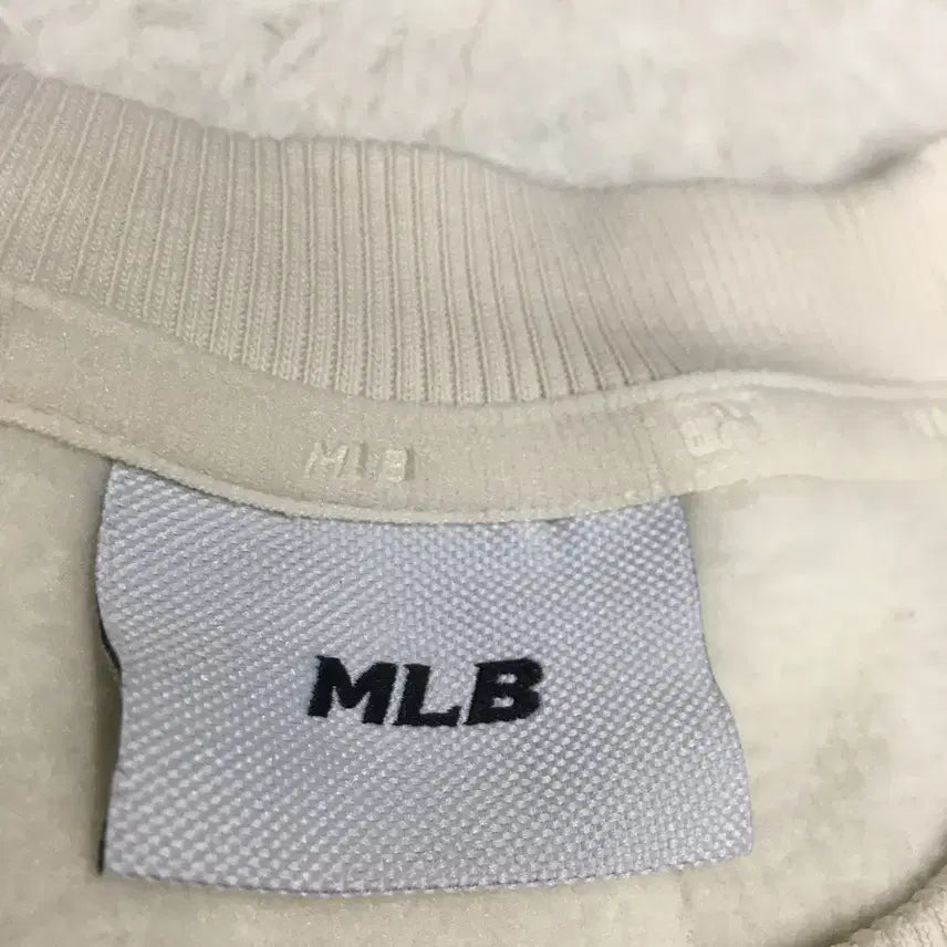 [BUNJANG] MLB Back Logo Sweatshirt / MLB 백로고 맨투맨 만원샵 DD17