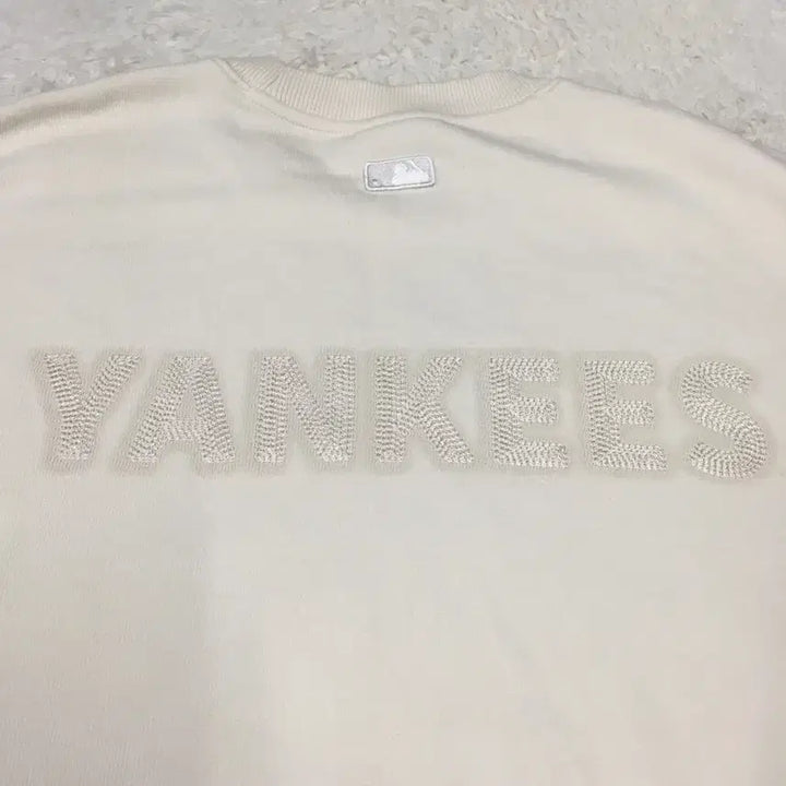 [BUNJANG] MLB Back Logo Sweatshirt / MLB 백로고 맨투맨 만원샵 DD17