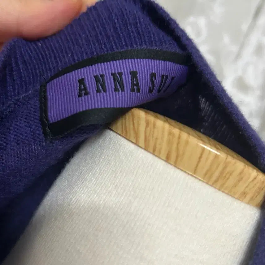 [BUNJANG] Anna Sui Signature Purple Flower Embroidered Cardigan / 안나수이 시그니쳐 보라색 플라워 자수가디건