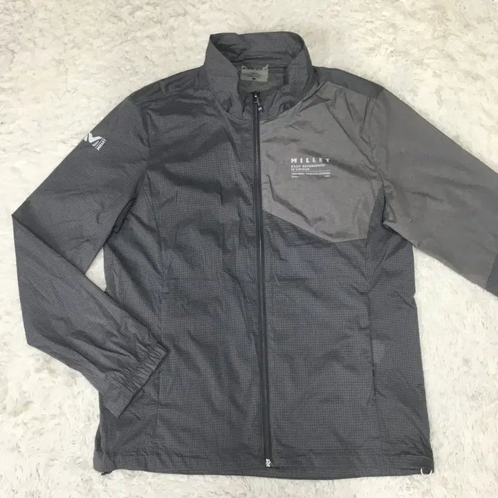 [SOLD OUT] 밀레 경량 바람막이자켓 만원샵 DD17