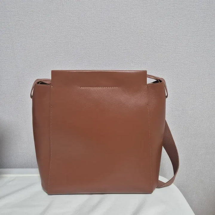 [BUNJANG] Everlane Leather Crossbody Bag / 에버레인 가죽 브라운 크로스백