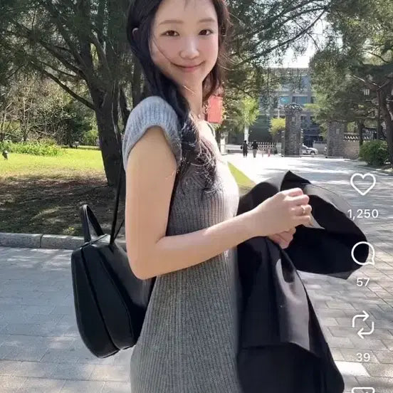 [BUNJANG] Archivepke Howas Black Leather Crossbody Tote Bag / 아카이브앱크 백팩 블랙 가방 가죽 크로스백 토트백 호와스 더바넷