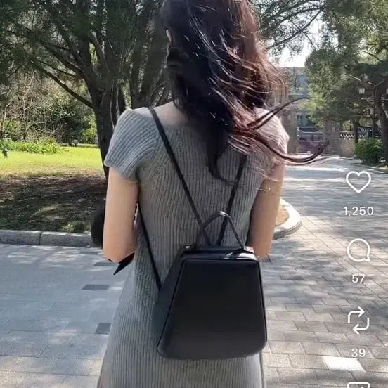 [BUNJANG] Archivepke Howas Black Leather Crossbody Tote Bag / 아카이브앱크 백팩 블랙 가방 가죽 크로스백 토트백 호와스 더바넷