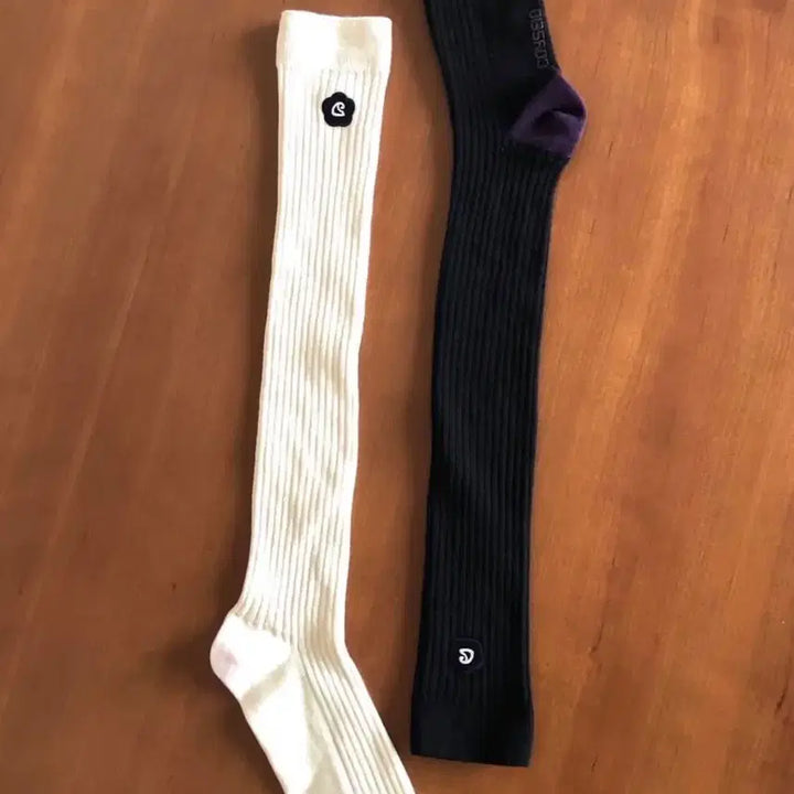 [SOLD OUT] 코이세이오 COYSEIO 플라워 로고 니삭스 블랙