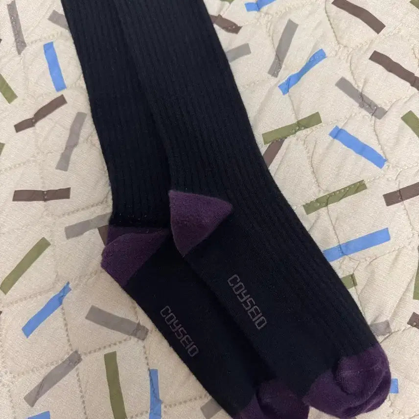[SOLD OUT] 코이세이오 COYSEIO 플라워 로고 니삭스 블랙