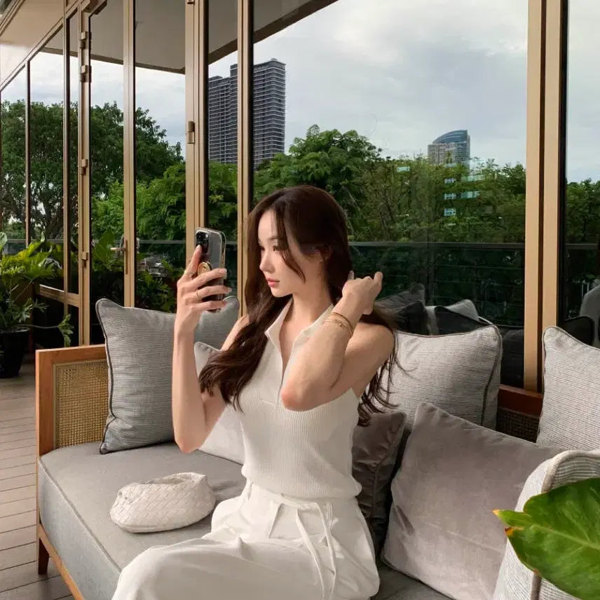 [BUNJANG] [새상품]오브제스트 골지 카라 니트 나시 홀터 나시 블랙,브라운,화이트 / [새상품]오브제스트 골지 카라 니트 나시 홀터 나시 블랙,브라운,화이트