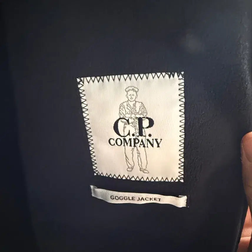 [SOLD OUT] C.P. 컴퍼니 고글 자켓 블랙 23FW