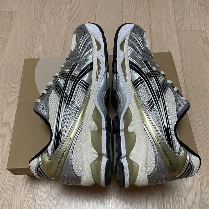 [SOLD OUT] 아식스 젤카야노14 버치퓨어실버 290