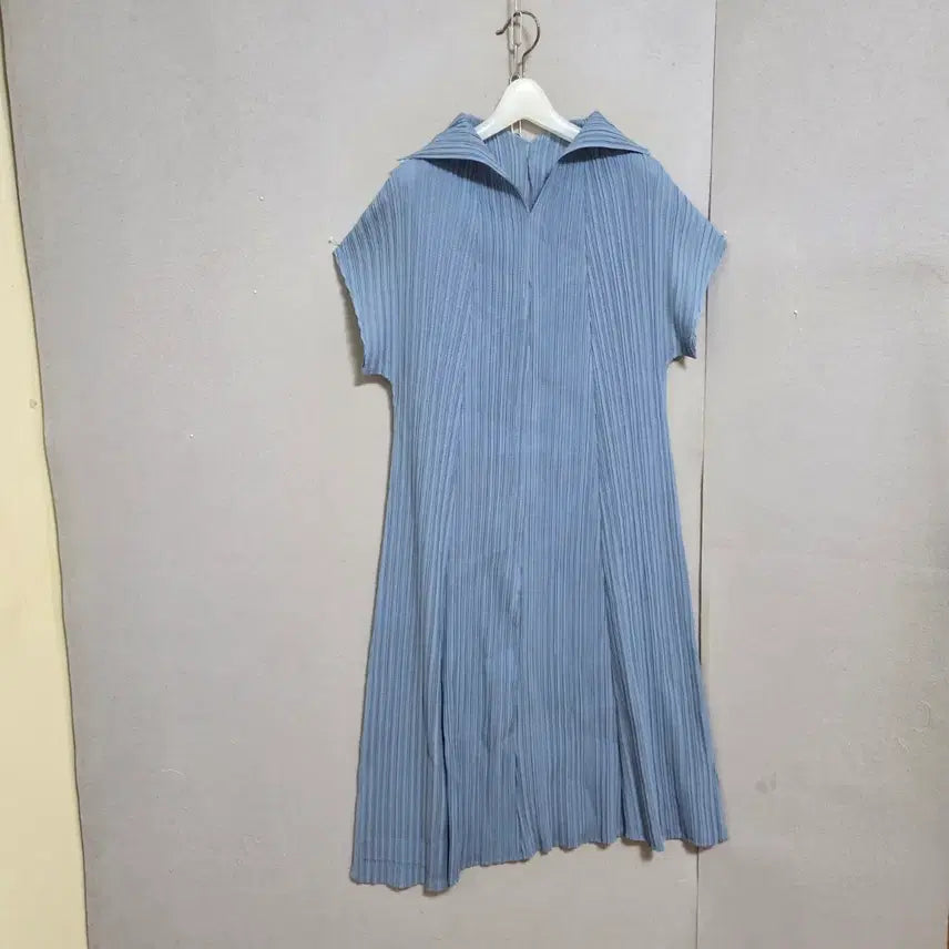 [BUNJANG] Pleats Me Blue Dress / 플리츠미 색감이쁜 원피스 FF  n4720