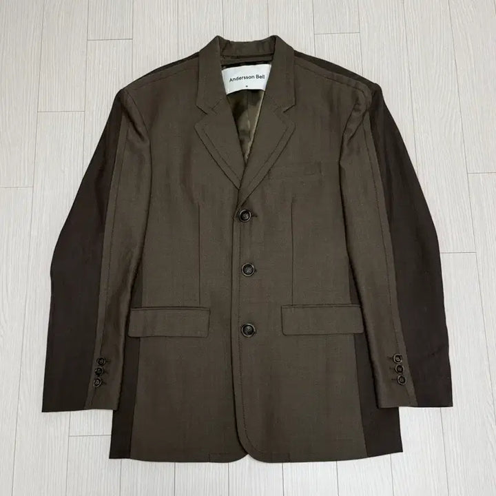 [SOLD OUT] 앤더슨벨 토템 콘트라스트 울 자켓