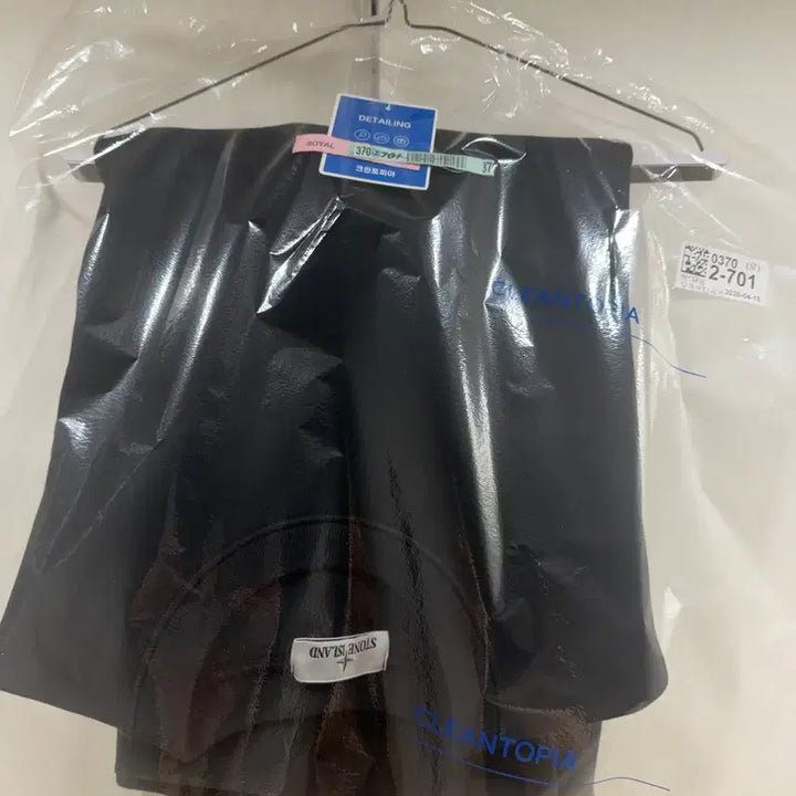 [SOLD OUT] 스톤아일랜드 맨투맨 블랙 XXL