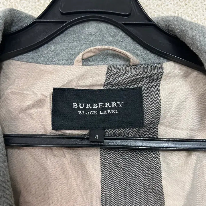 [SOLD OUT] (4) 버버리 블랙라벨 그레이 암패치 자켓