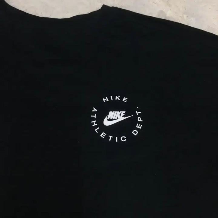 [BUNJANG] Nike Logo Long Sleeve T-shirt / 나이키 로고 롱슬리브 만원샵 DD17