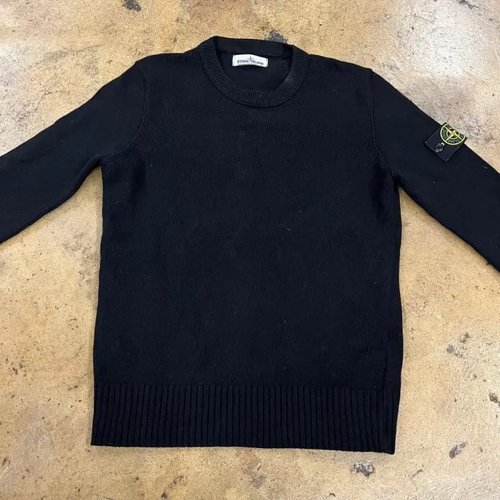 [SOLD OUT] [정품/M] 스톤아일랜드 블랙 니트