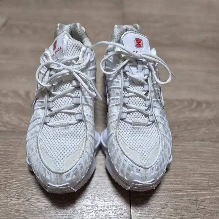 [BUNJANG] Nike Shox White Sneakers / 나이키 샥스 화이트 240