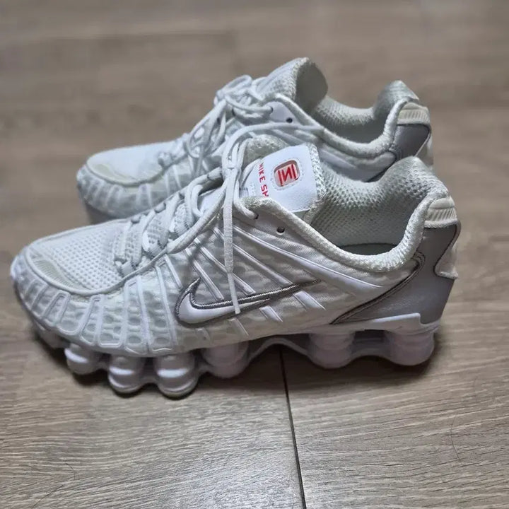 [BUNJANG] Nike Shox White Sneakers / 나이키 샥스 화이트 240