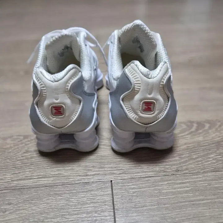 [BUNJANG] Nike Shox White Sneakers / 나이키 샥스 화이트 240