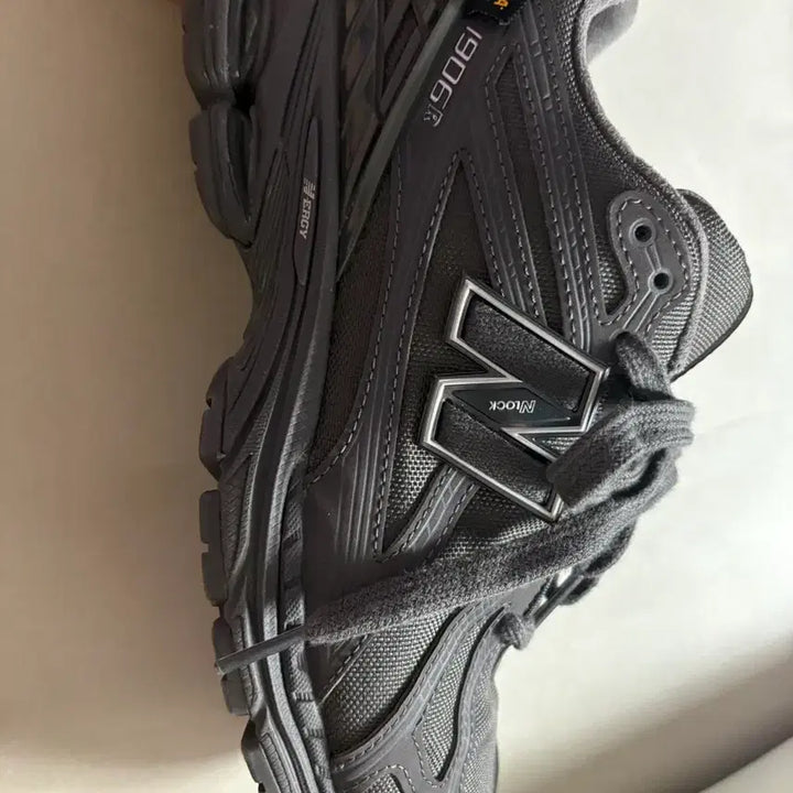 [BUNJANG] New Balance Cordura 1906R Sneakers / 뉴발란스 코듀라1906R 245