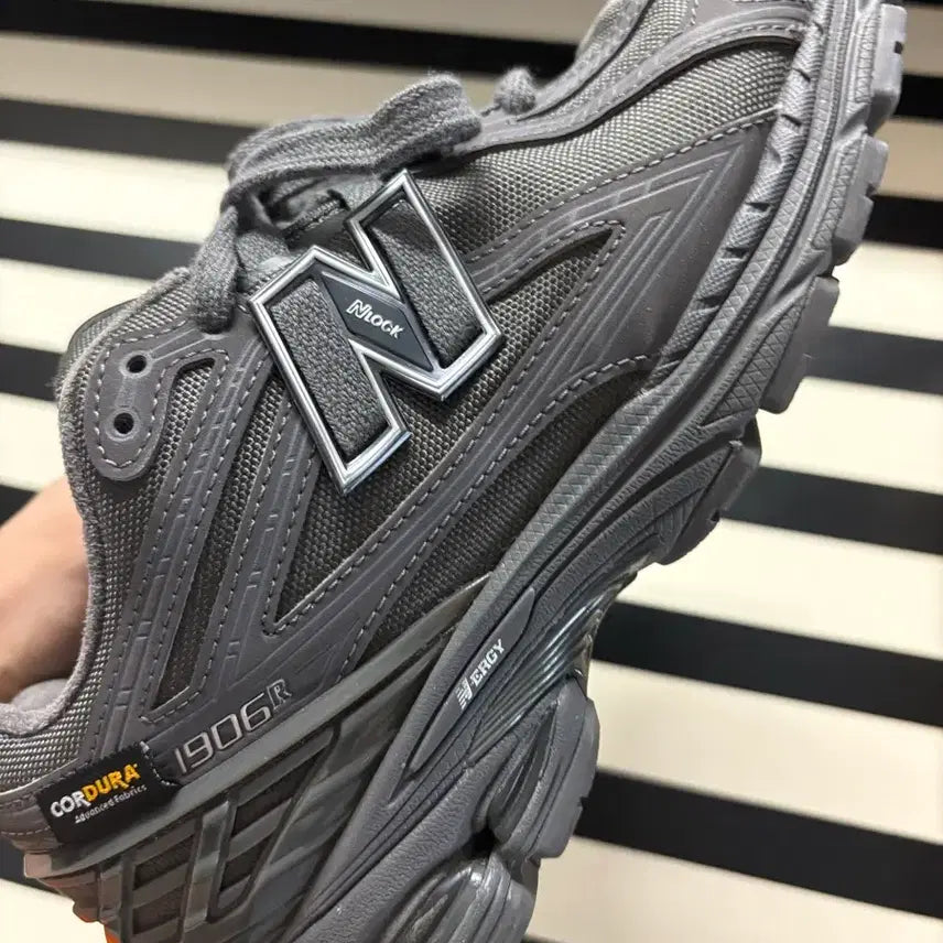 [BUNJANG] New Balance Cordura 1906R Sneakers / 뉴발란스 코듀라1906R 245