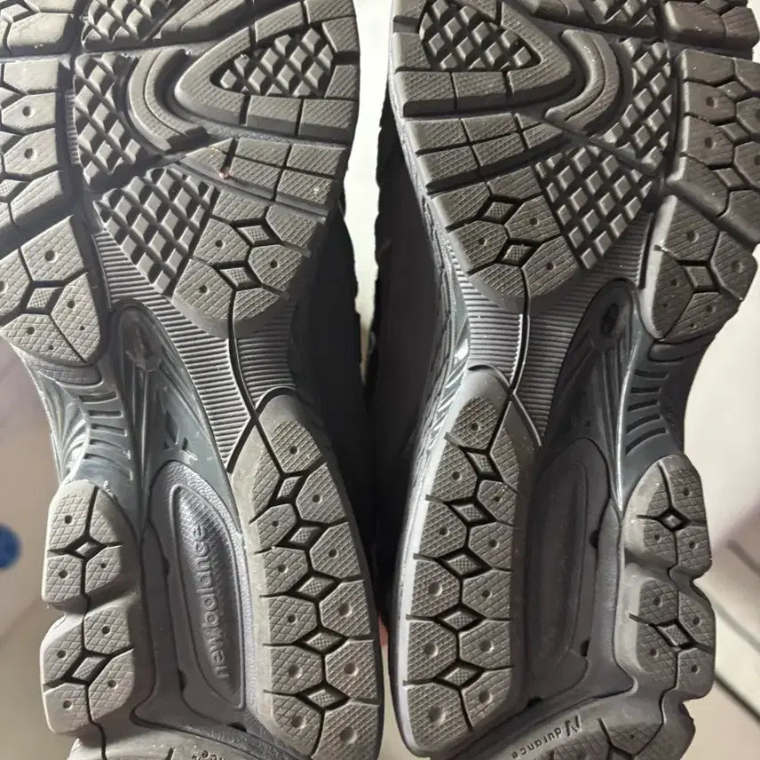 [BUNJANG] New Balance Cordura 1906R Sneakers / 뉴발란스 코듀라1906R 245