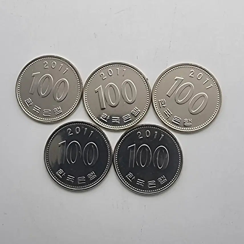 [BUNJANG] 2011 Uncirculated 100 Won Coins (Set of 5) / 2011년 미사용100주화 5개