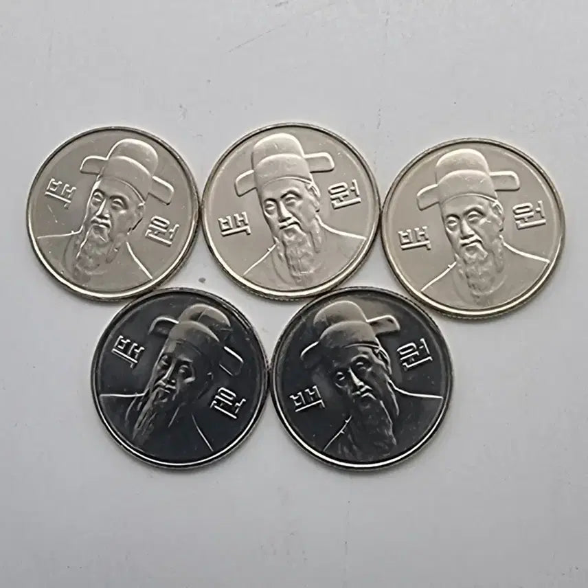 [BUNJANG] 2011 Uncirculated 100 Won Coins (Set of 5) / 2011년 미사용100주화 5개