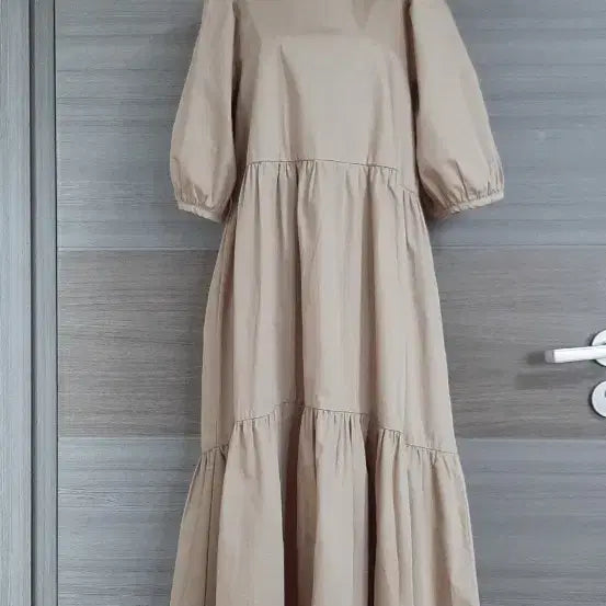 [SOLD OUT] 자라 베이지 박시 원피스 상태최상
