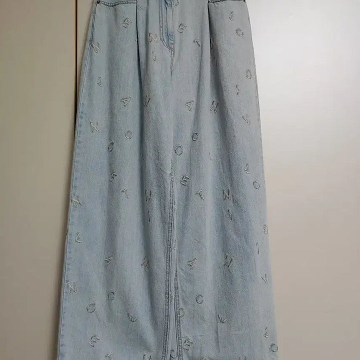 [SOLD OUT] 랑방 로고자수 595000원와이드 데님 팬츠