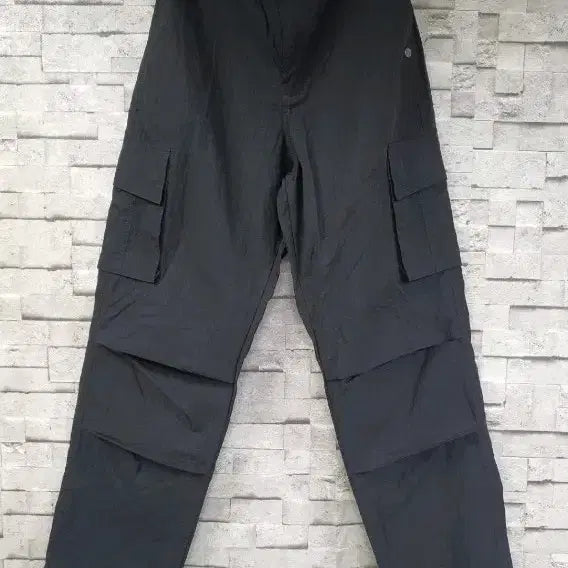 [BUNJANG] ADDOFF Nylon Parachute Cargo Pants (30-32) / [ADDOFF] 애드오프 나일론 파라슈트 카고 (30~32)