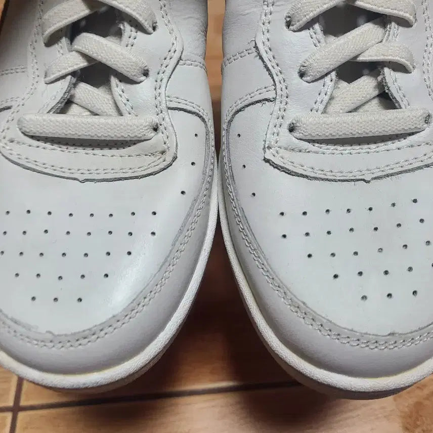 [BUNJANG] Diadora Basketball High-Top Sneakers / 디아도라 바스켓 하이탑 260