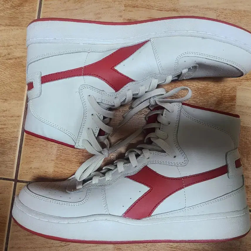 [BUNJANG] Diadora Basketball High-Top Sneakers / 디아도라 바스켓 하이탑 260