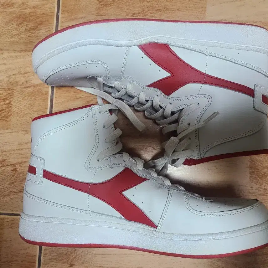 [BUNJANG] Diadora Basketball High-Top Sneakers / 디아도라 바스켓 하이탑 260