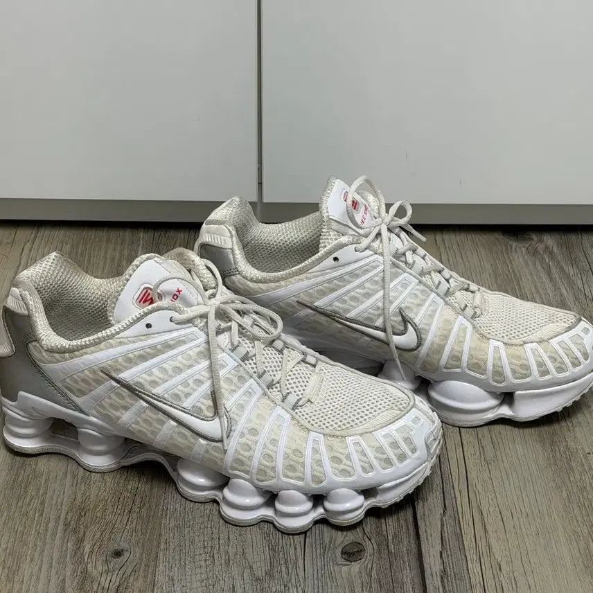 [SOLD OUT] 나이키 샥스 TL 메탈릭실버 280