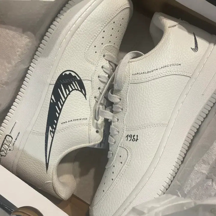 [BUNJANG] Nike Air Force 1 Sketch Low White Black Sneakers / 나이키 애어포스 1 스케치 로우 화이트 블랙