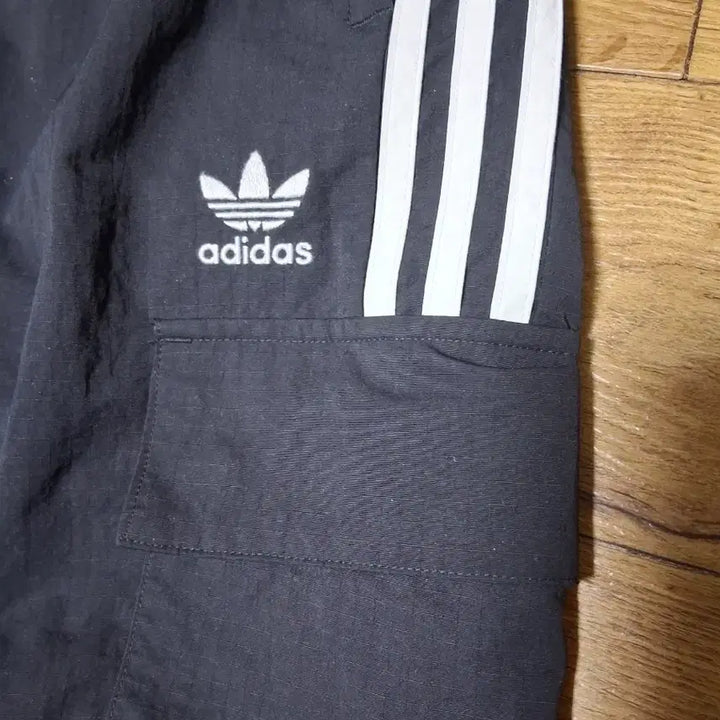 [SOLD OUT] 아디다스 나일론 카고 팬츠 바지 74 (XS) 남녀공용