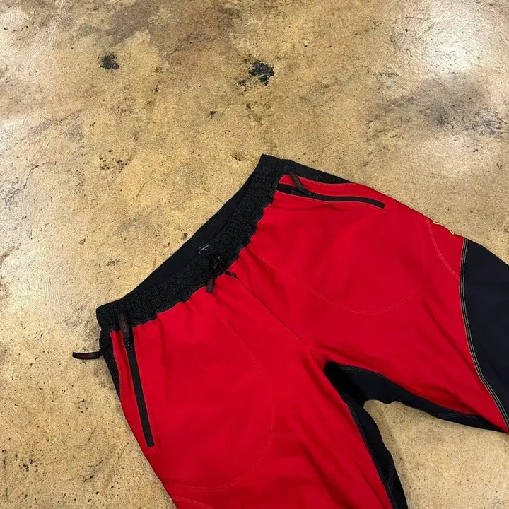 [BUNJANG] Montura Red Black Functional Training Pants / [정품/L] 몬츄라 레드 블랙 기능성 트레이닝 바지