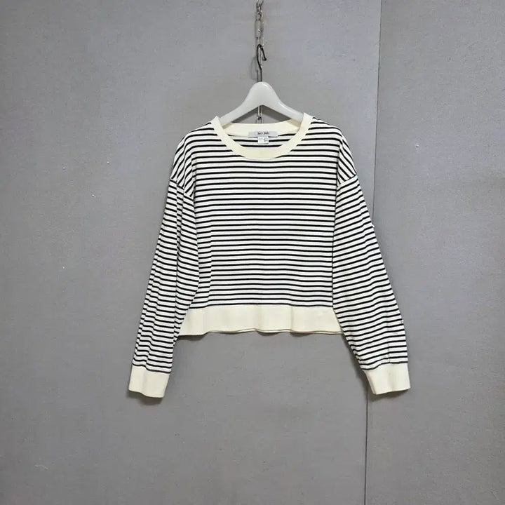 [BUNJANG] Juicy Judy Striped Sweatshirt / 쥬시쥬디 줄무늬 맨투맨 90  n4723